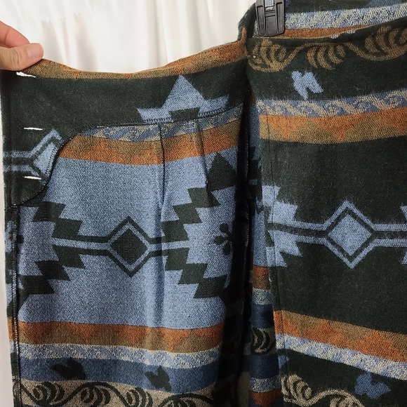 4/$18 Vintage Southwestern Print Wrap Skirt - Picture 5 of 9